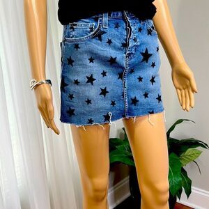 Current/Elliot The Cut Off Button Fly Mini Jean Skirt